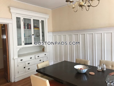 Brookline 3 Bed, 1.5 Bath Unit  Boston University - $6,300 No Fee